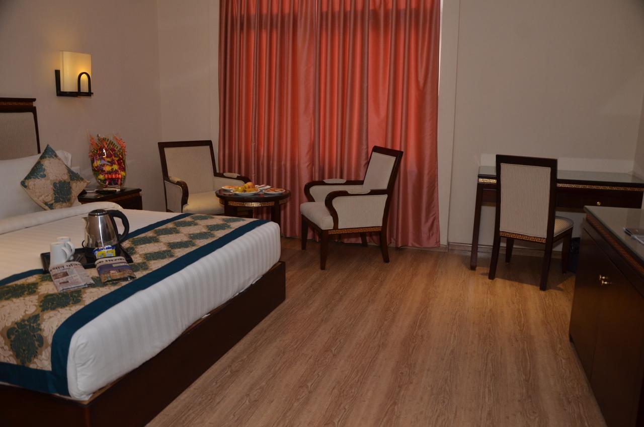Royal Inn Nawalgarh Bagian luar foto